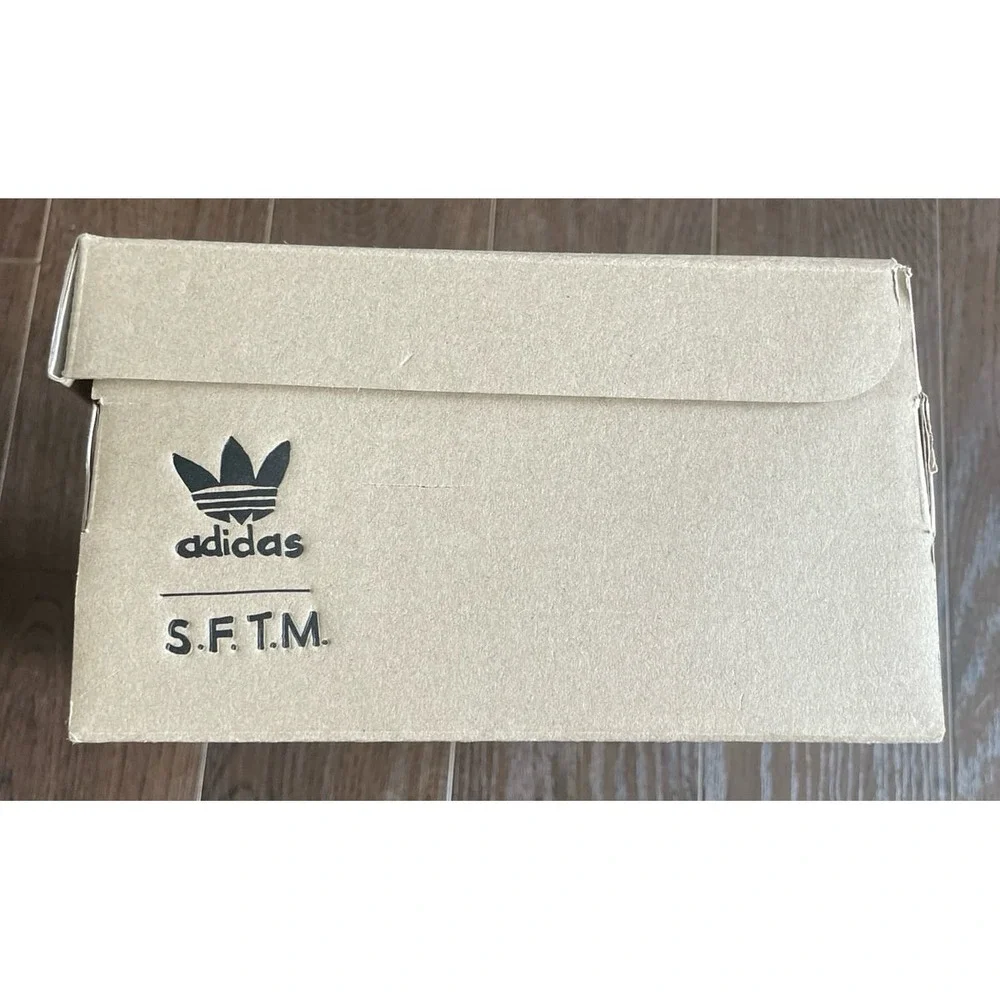 Adidas Song Country empty shoe box‎
